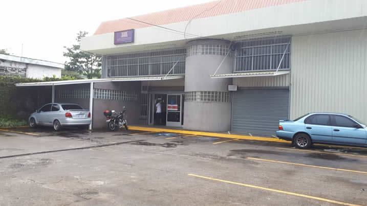 Fachada de la oficina del Registro Civil en San Carlos, Costa Rica
