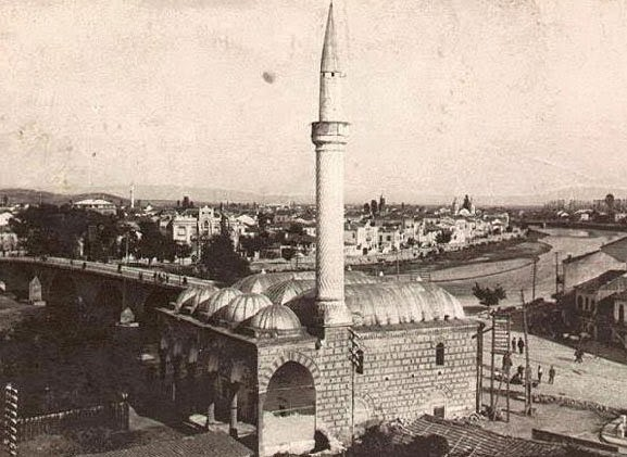 Karlızade Camii