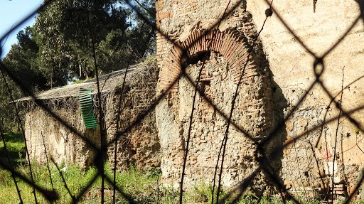 Casale su un antico edificio romano — foto 2