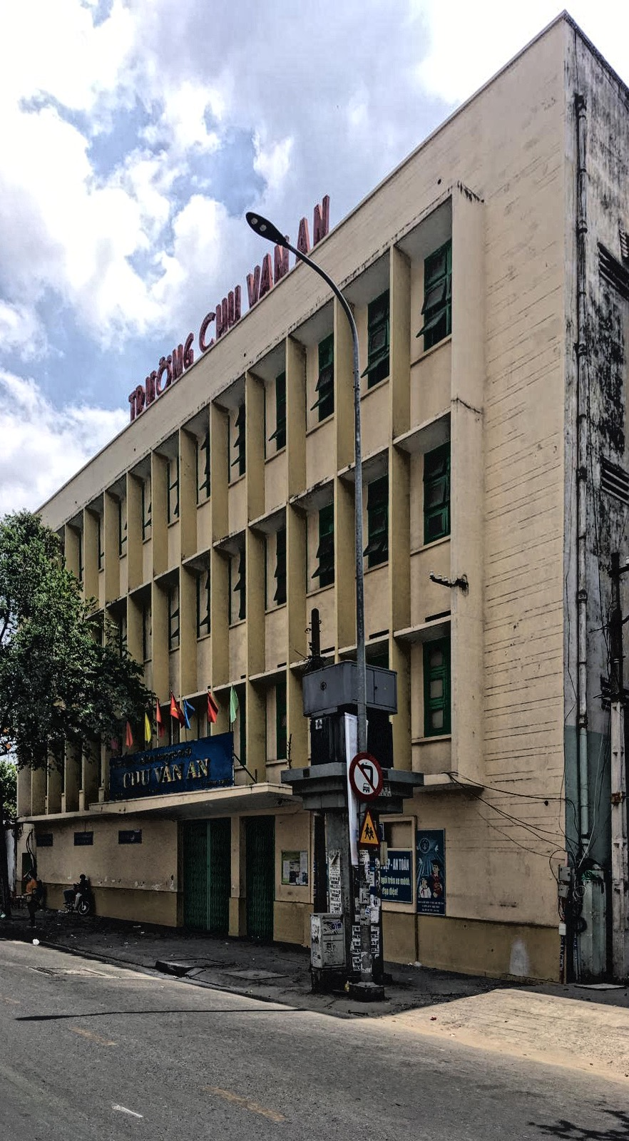 Chu Van An Secondary School — Vietnamese modernist architecture. Created by Pham Phu Vinh.