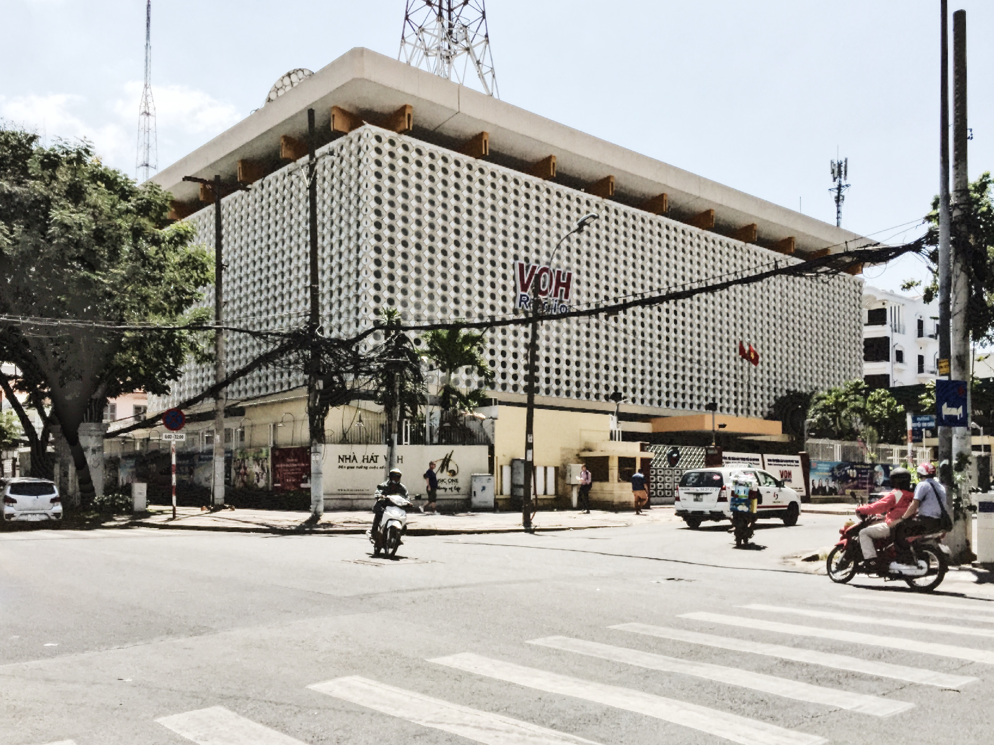 Sài Gòn Radio — Vietnamese modernist architecture. Created by Pham Phu Vinh.
