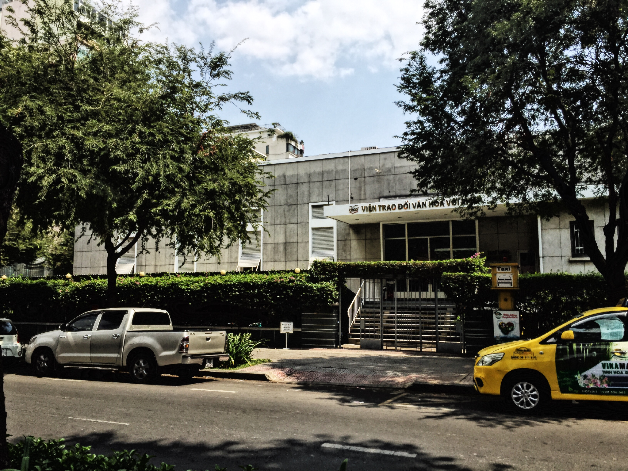 INSTITUTE OF CULTURAL EXCHANGE WITH FRANCE — Vietnamese modernist architecture. Created by Pham Phu Vinh.