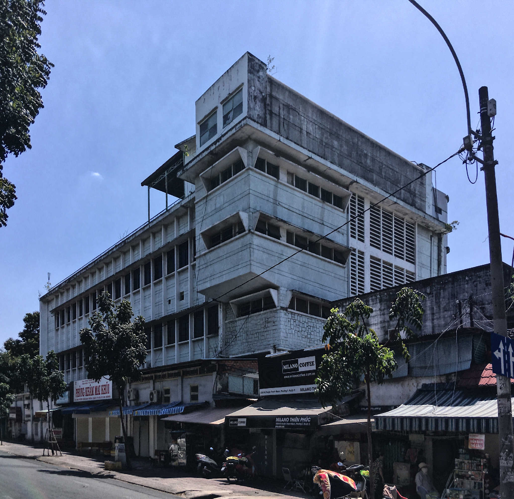 Đại Học Sài Gòn Cơ Sở 1 — Vietnamese modernist architecture. Created by Pham Phu Vinh.