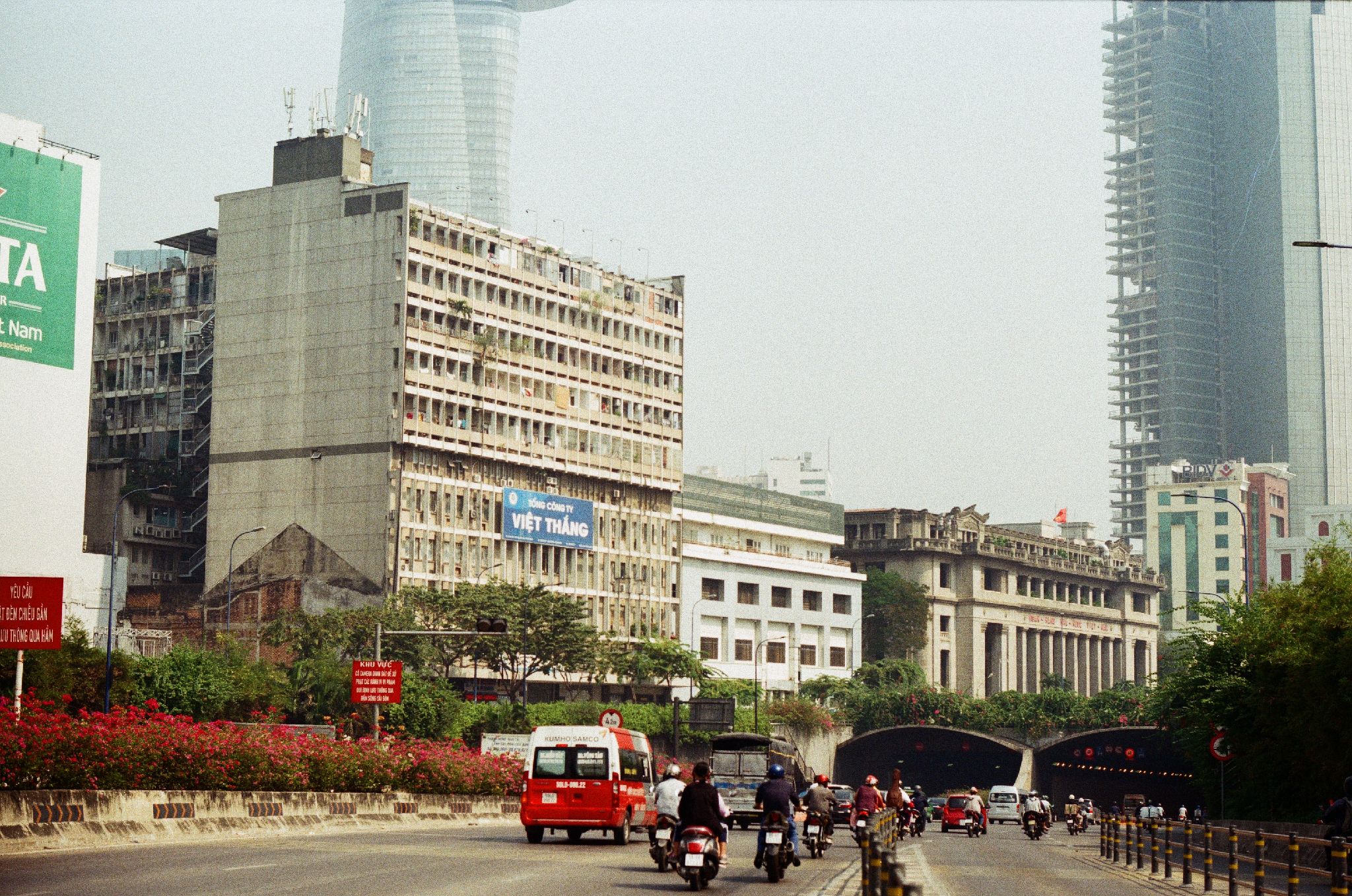 Apartment BLD 12 Võ Văn Kiệt — Vietnamese modernist architecture. Created by Pham Phu Vinh.