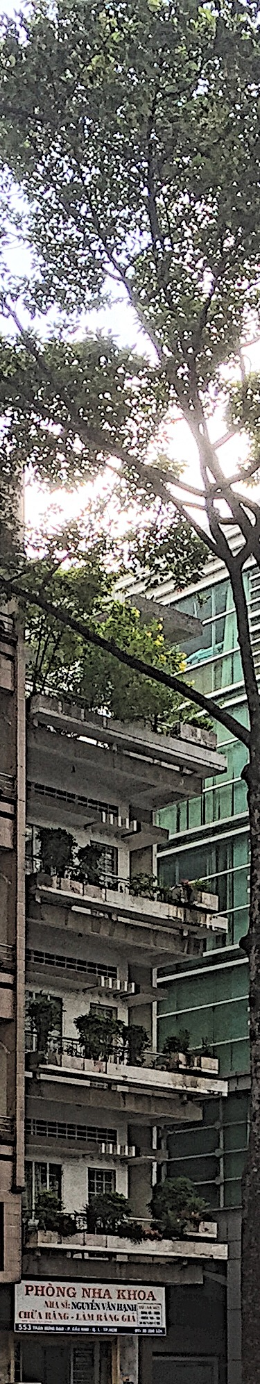 553 Đường Trần Hưng Đạo — Vietnamese modernist architecture. Created by Pham Phu Vinh.