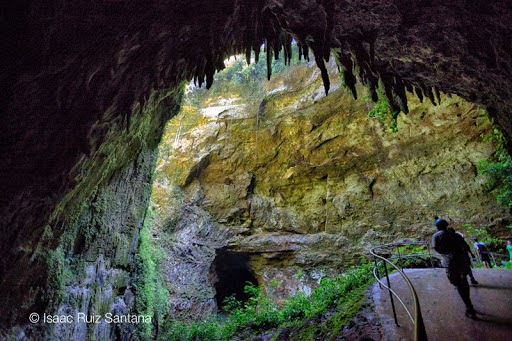 Cueva María de la Cruz